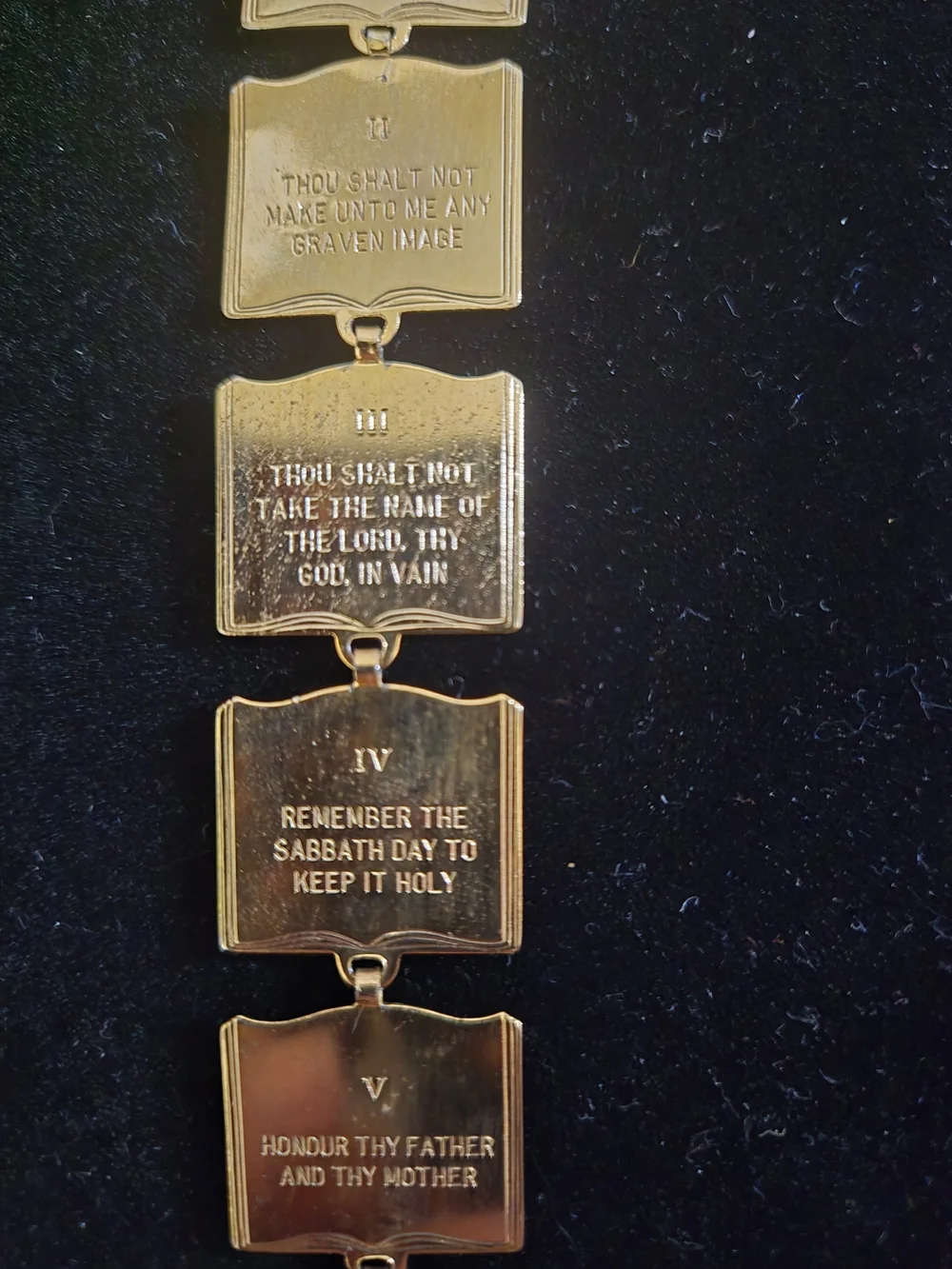 N/A gold tone